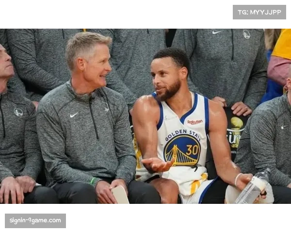 勇士体系依赖库里无球跑动 三分威胁重塑现代篮球空间观念 勇士体系依赖库里无球跑动 三分威胁重塑现代篮球空间观念